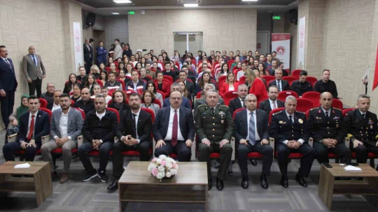 Aydın'da gazi ve şehit yakınlarına Devlet Övünç Madalya Beratı takdim edildi