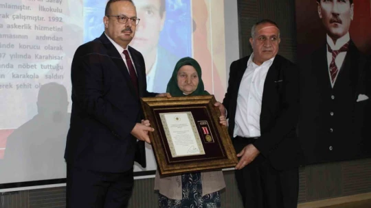 Aydın'da gazi ve şehit yakınlarına Devlet Övünç Madalya Beratı takdim edildi