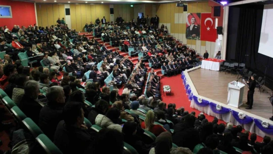 Aydın'da göreve yeni başlayan 14 öğretmen yemin etti