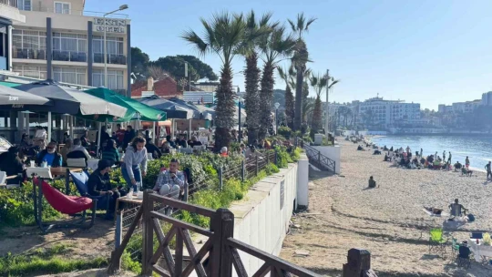 Aydın'da güneşi gören sahillere koştu