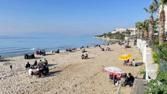 Aydın'da güneşi gören sahillere koştu