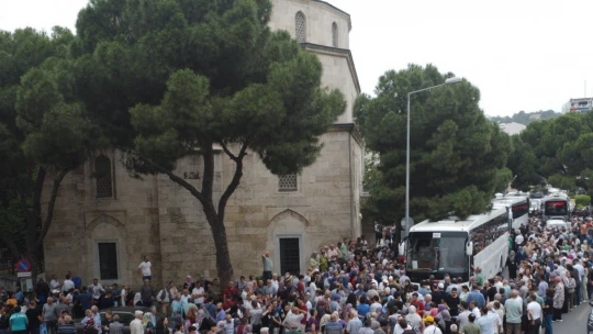 Aydın'da hacı adayları dualarla uğurlandı