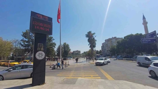 Aydın'da hissedilen sıcaklık 50 dereceye yaklaştı