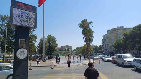 Aydın'da hissedilen sıcaklık 50 dereceye yaklaştı