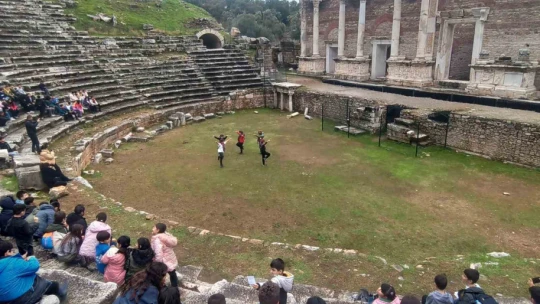 Aydın'da ilkokul öğrencileri, Sosyal Bilgiler dersini tarihle buluşturdu