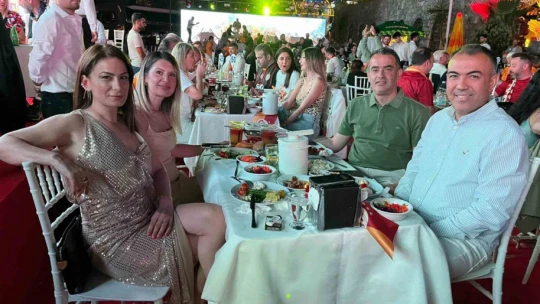 Aydın'da İrem Derici ile Beş Yıldızlı Şampiyonluk Kutlaması