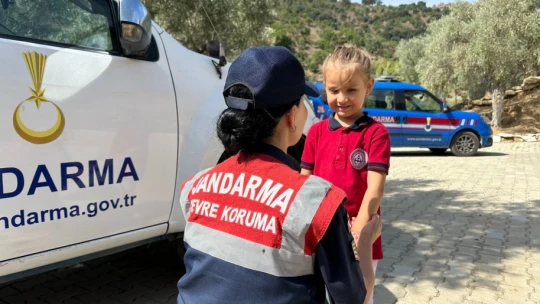 Aydın'da jandarma ekipleri öğrencileri bilgilendirdi
