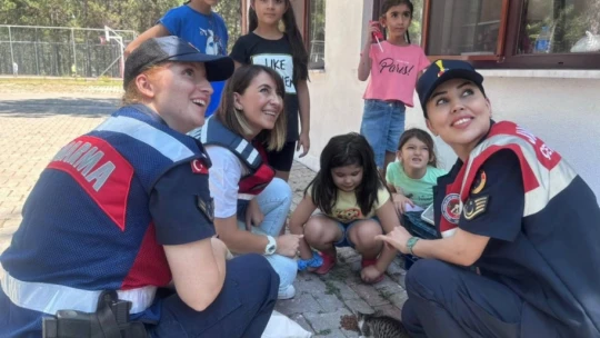 Aydın'da jandarma ekipleri vatandaşları bilgilendiriyor