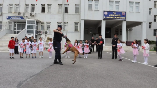 Aydın'da jandarma ekiplerinden çocuklara özel etkinlik