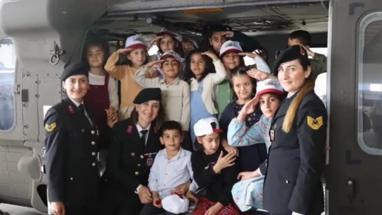 Aydın'da jandarma ekiplerinden çocuklara özel etkinlik