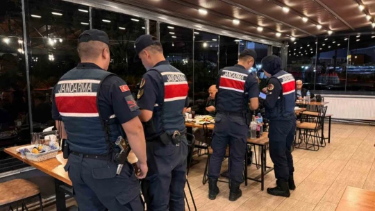 Aydın'da jandarma ekiplerinden 'Huzur' uygulaması: 1 günde 4 bin kişi sorgulandı