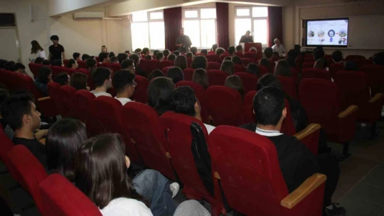 Aydın'da jandarmanın çalışmaları lise öğrencilerine tanıtıldı