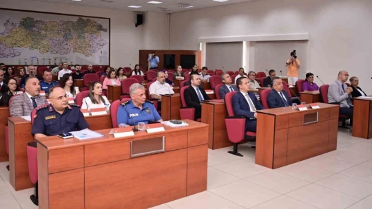 Aydın'da kadına karşı şiddet masaya yatırıldı