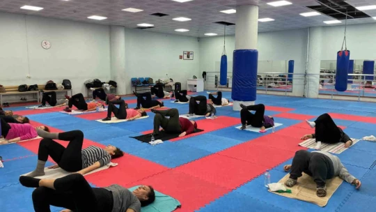 Aydın'da kadınlar güne sporla başlıyor