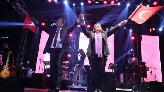 Aydın'da Kadınlar Günü konseri coşkusu