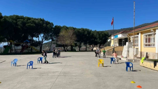 Aydın'da minikler, sporu yaşam tarzı haline getiriyor