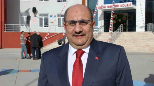 Aydın'da öğrenciler mehteran gösterisi eşliğinde karne aldı