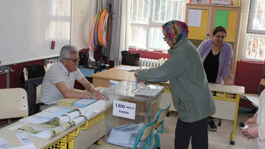 Aydın'da oy kullanma işlemi başladı