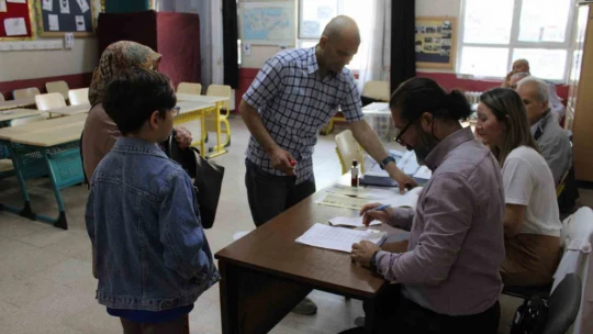 Aydın'da oy kullanma işlemi başladı
