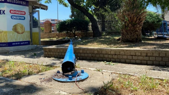 Aydın'da parkta oturan şahıslar ölümden döndü: 2 yaralı