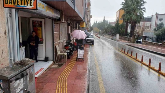 Aydın'da sağanak yağış etkili oldu