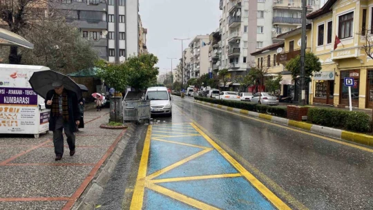 Aydın'da sağanak yağış etkili oluyor