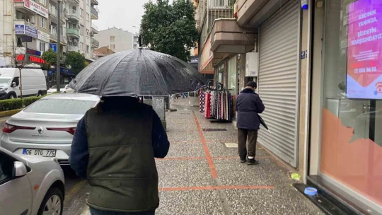 Aydın'da sağanak yağış etkili oluyor