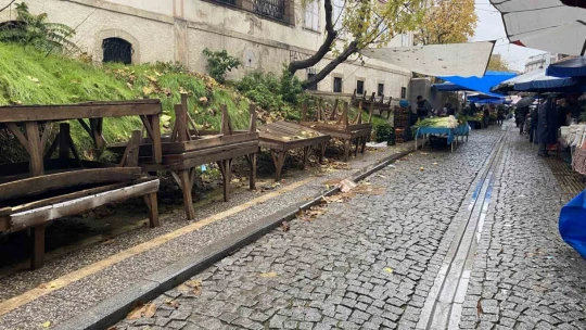Aydın'da sağanak yağıştan, Salı Pazarı esnafı da etkilendi