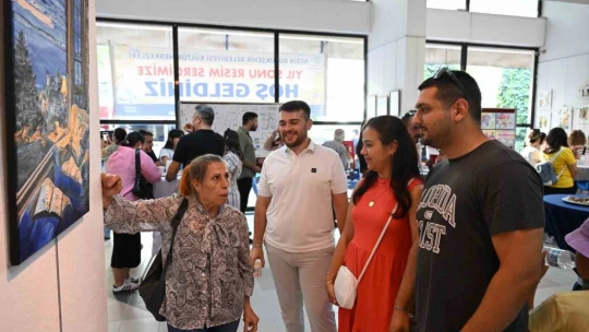 Aydın'da sanatın renkleri yıl sonu sergisinde buluştu
