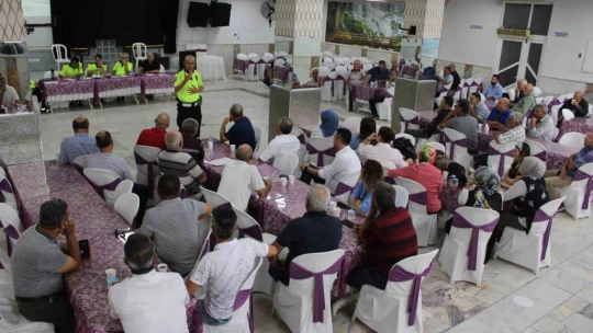 Aydın'da servis şoförleri ve rehber personellere trafik eğitimi
