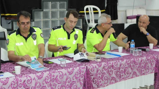 Aydın'da servis şoförleri ve rehber personellere trafik eğitimi