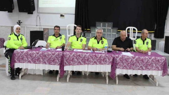 Aydın'da servis şoförleri ve rehber personellere trafik eğitimi
