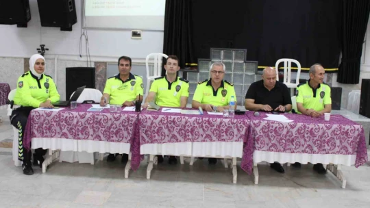 Aydın'da servis şoförleri ve rehber personellere trafik eğitimi