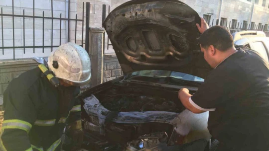 Aydın'da seyir halindeki otomobil alev aldı