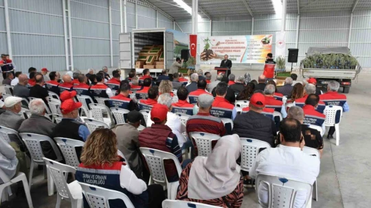 Aydın'da TAKE Projeleri kapsamında çiftçilere fide ve tohum dağıtıldı
