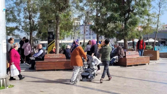 Aydın'da termometreler 30 dereceyi gördü