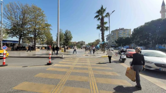 Aydın'da termometreler 30 dereceyi gördü