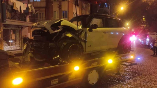 Aydın'da trafik kazası: 1'i polis 3 yaralı