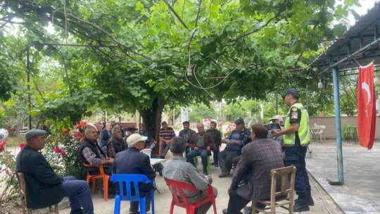 Aydın'da traktör sürücüleri bilgilendirildi