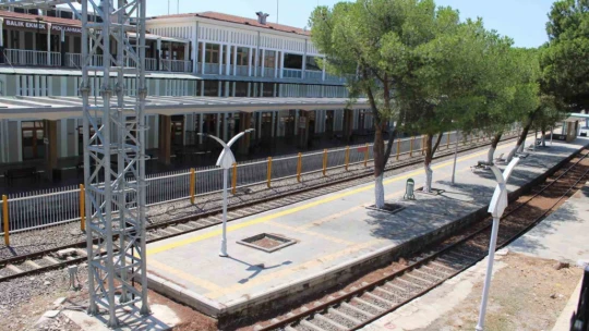 Aydın'da tren seferleri iptal oldu, vatandaşlar kapıdan döndü