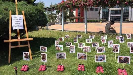 Aydın'da üniversite öğrencilerinden Filistin eylemi