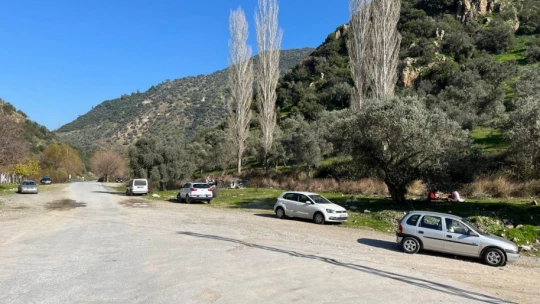 Aydın'da vatandaşlar piknik alanlarına akın etti