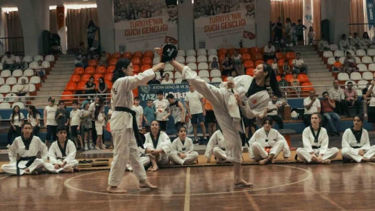 Aydın'da Yaz Spor Okulları, kapılarını gençler için açtı