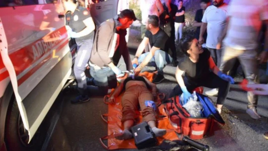 Aydın'da yolcu otobüsü otomobille çarpıştı: 4 ölü