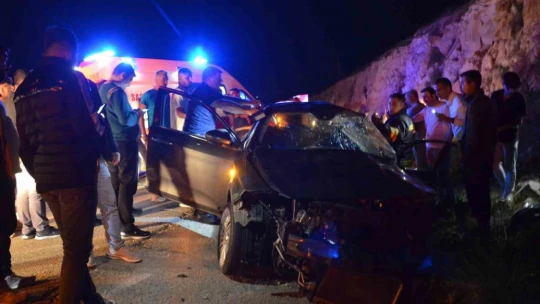 Aydın'da yolcu otobüsü otomobille çarpıştı: 4 ölü