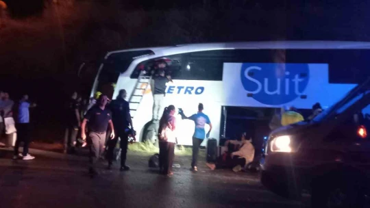 Aydın'da yolcu otobüsü yoldan çıktı: 1 ölü, 7 yaralı