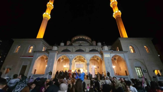 Aydın'da yüzlerce çocuk camide buluştu