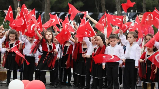 Aydın'daki çocuk gelişim merkezlerinde eğitim gören öğrenciler 23 Nisan'ı coşkuyla kutladı