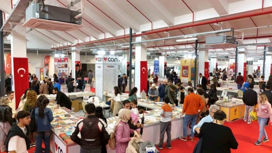 Aydın'daki Kitap Fuarı, 100 bin kişiyi ağırladı