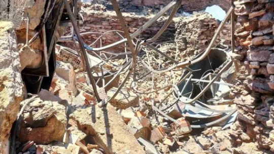 Aydın'dan İzmir'e yardım eli uzandı, topladıkları eşyaları teslim ettiler